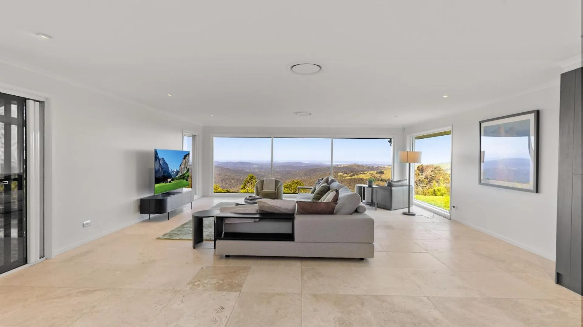 Sky High Luxury Estate Villa Balmoral Ridge